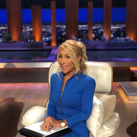 sexy lori greiner|Lori Greiner Bio, Shark Tank, Age, Husband, Height,。